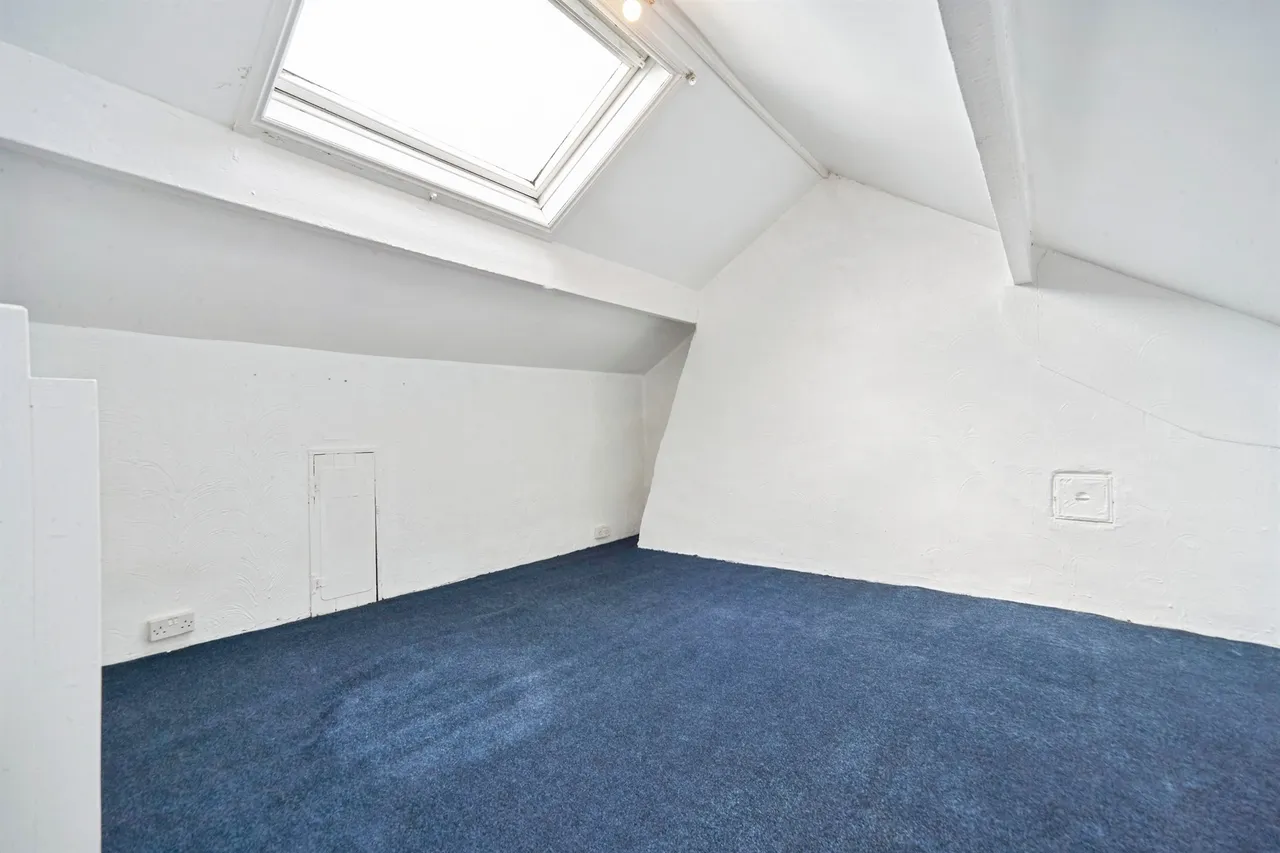 School Street, Pudsey, LS28, photo 7