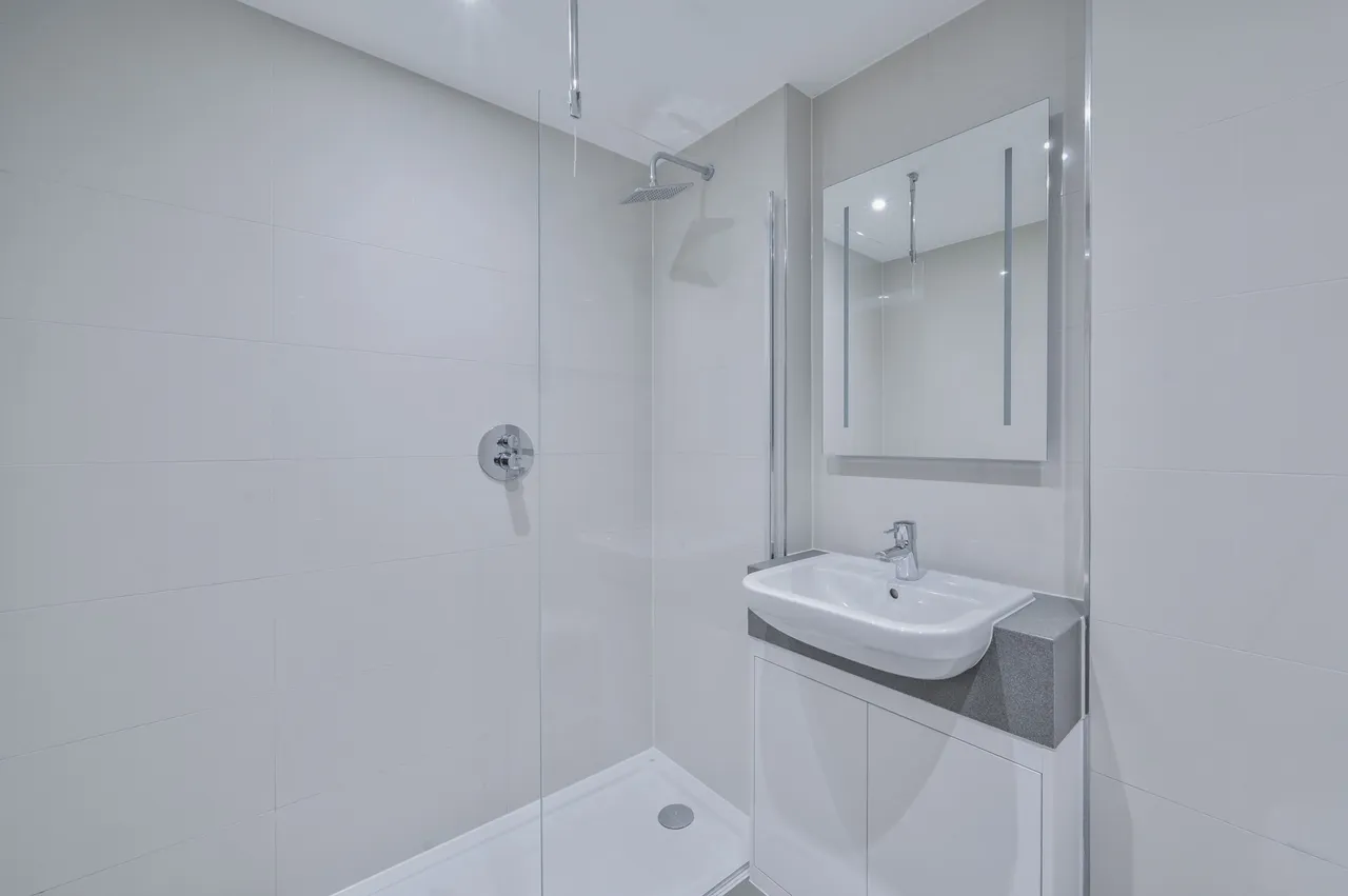 Apartment 32, Glenbrook Apartments, London, photo 8