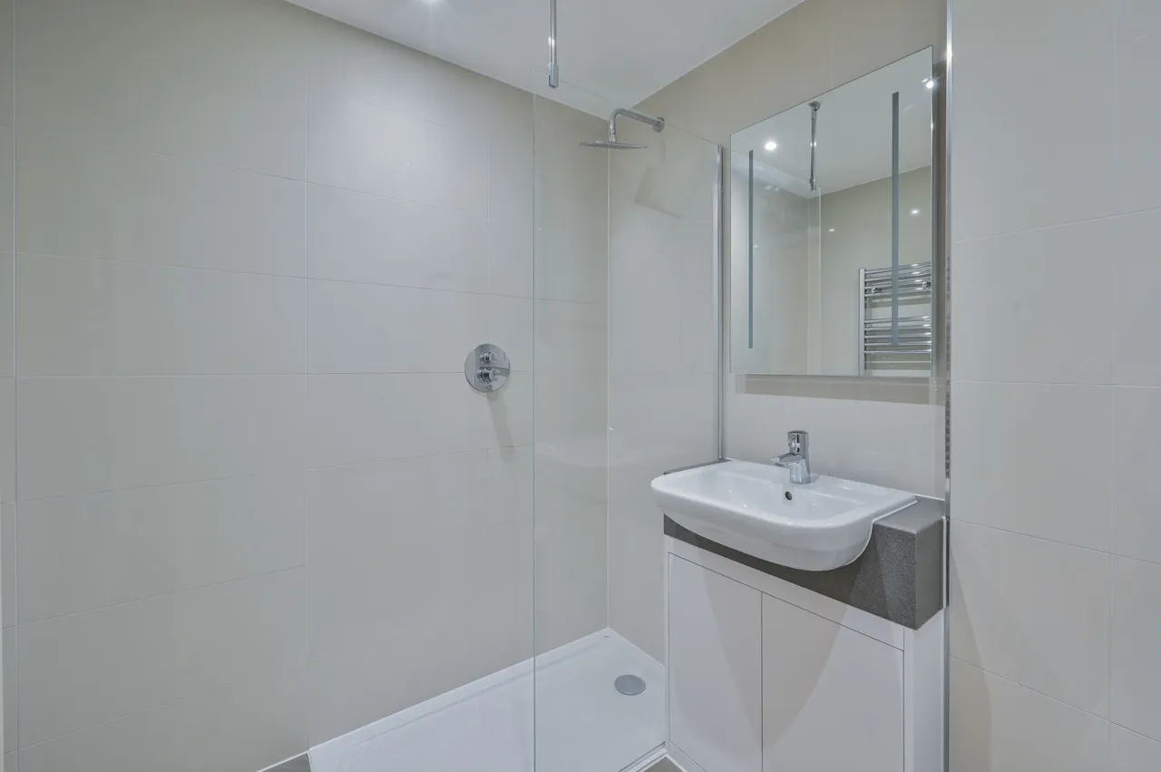 Apartment 32, Glenbrook Apartments, London, photo 6
