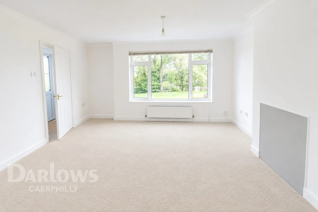 Carmarthen Court, Caerphilly, photo 4