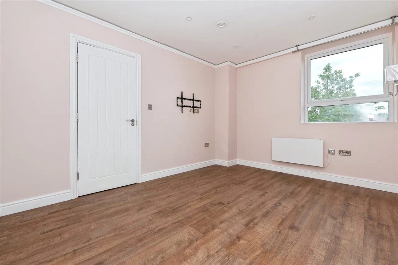 London Road, BR8, photo 4