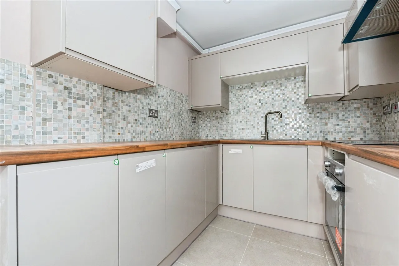 1 bed flat for sale, London Road, BR8