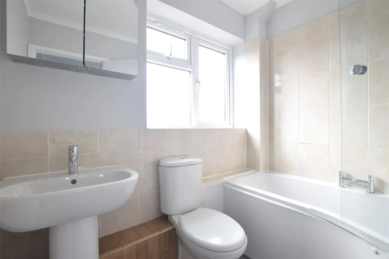 Wessex Drive, Cheltenham, GL52 5AU, photo 7