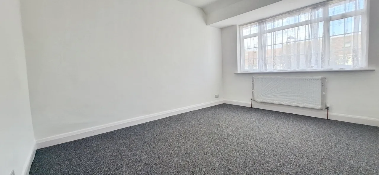 Kingsley Avenue, Southall, UB1, photo 13