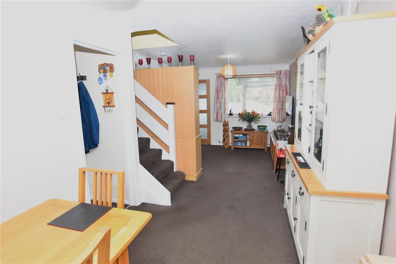 Hazel Avenue, Farnborough, Hampshire, GU14 0DW, photo 7