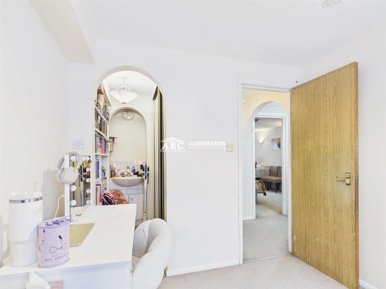 Gatting Close, Edgware, photo 9