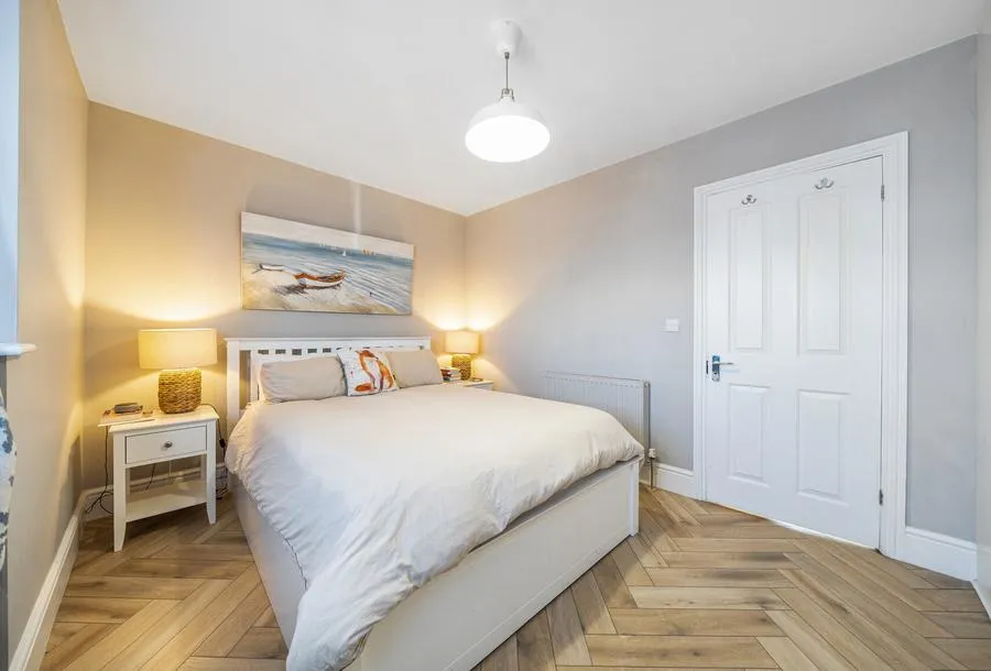 Victory Avenue, Morden, SM4, photo 12