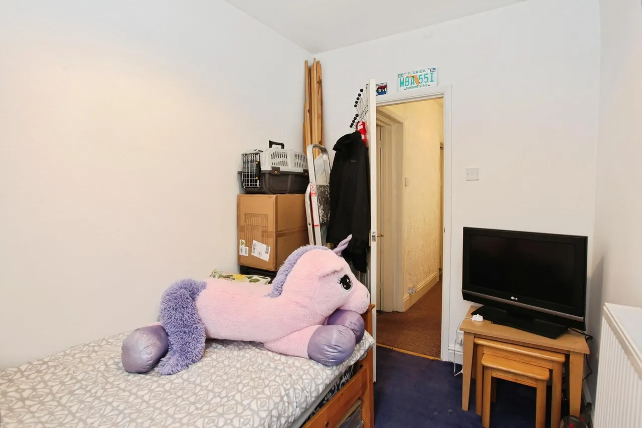 Abertillery Road, Abertillery, NP13, photo 17