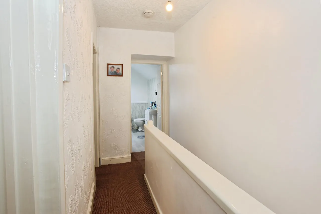 Abertillery Road, Abertillery, NP13, photo 15