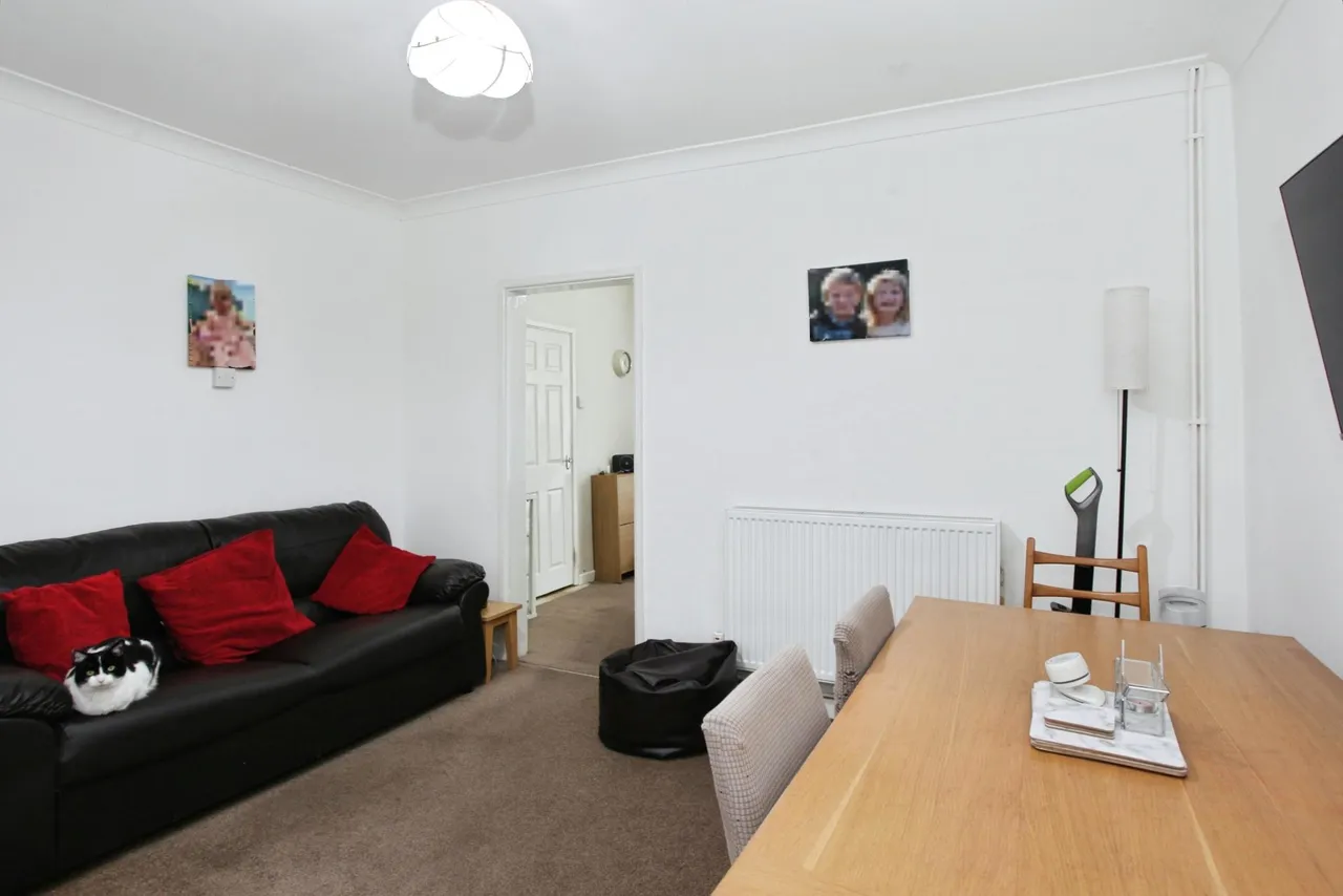 Abertillery Road, Abertillery, NP13, photo 8