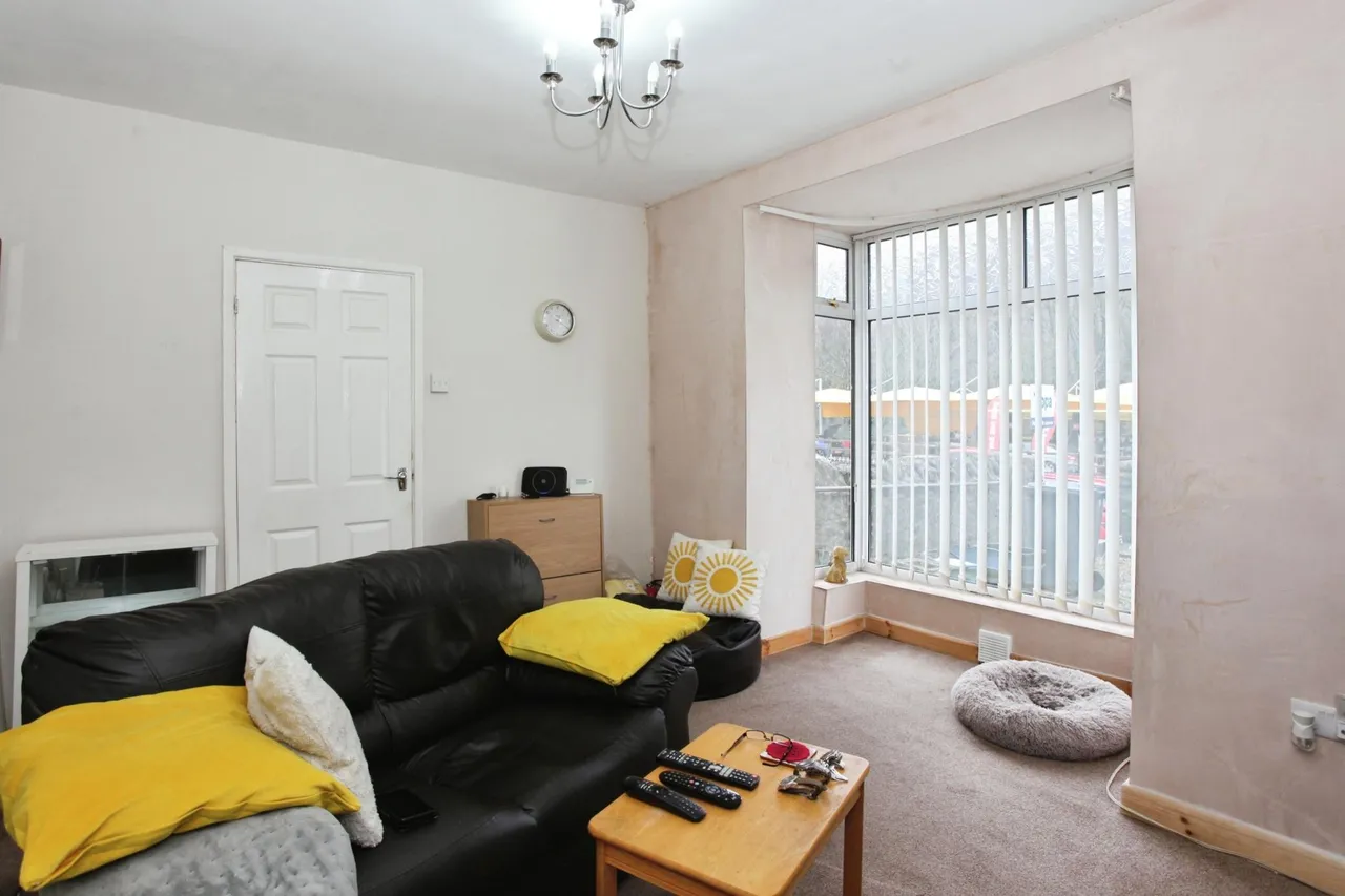 Abertillery Road, Abertillery, NP13, photo 6
