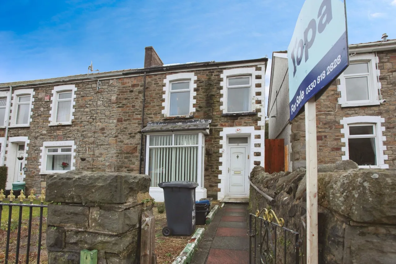 Abertillery Road, Abertillery, NP13, photo 2