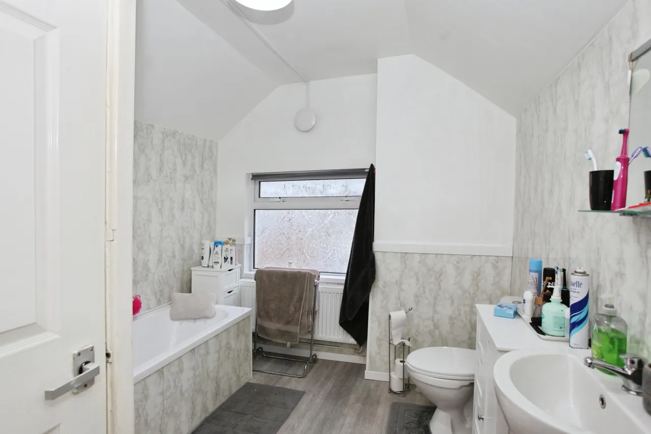 Abertillery Road, Abertillery, NP13, photo 22