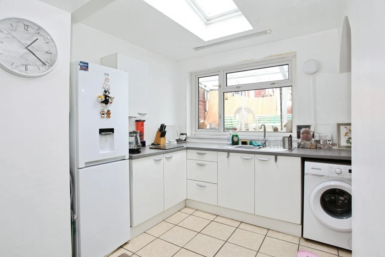 Abertillery Road, Abertillery, NP13, photo 10