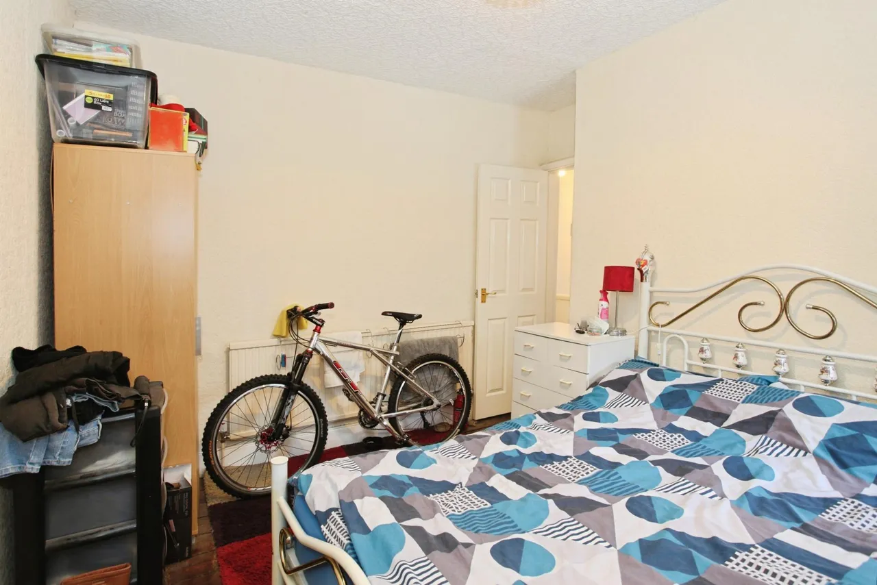 Abertillery Road, Abertillery, NP13, photo 20