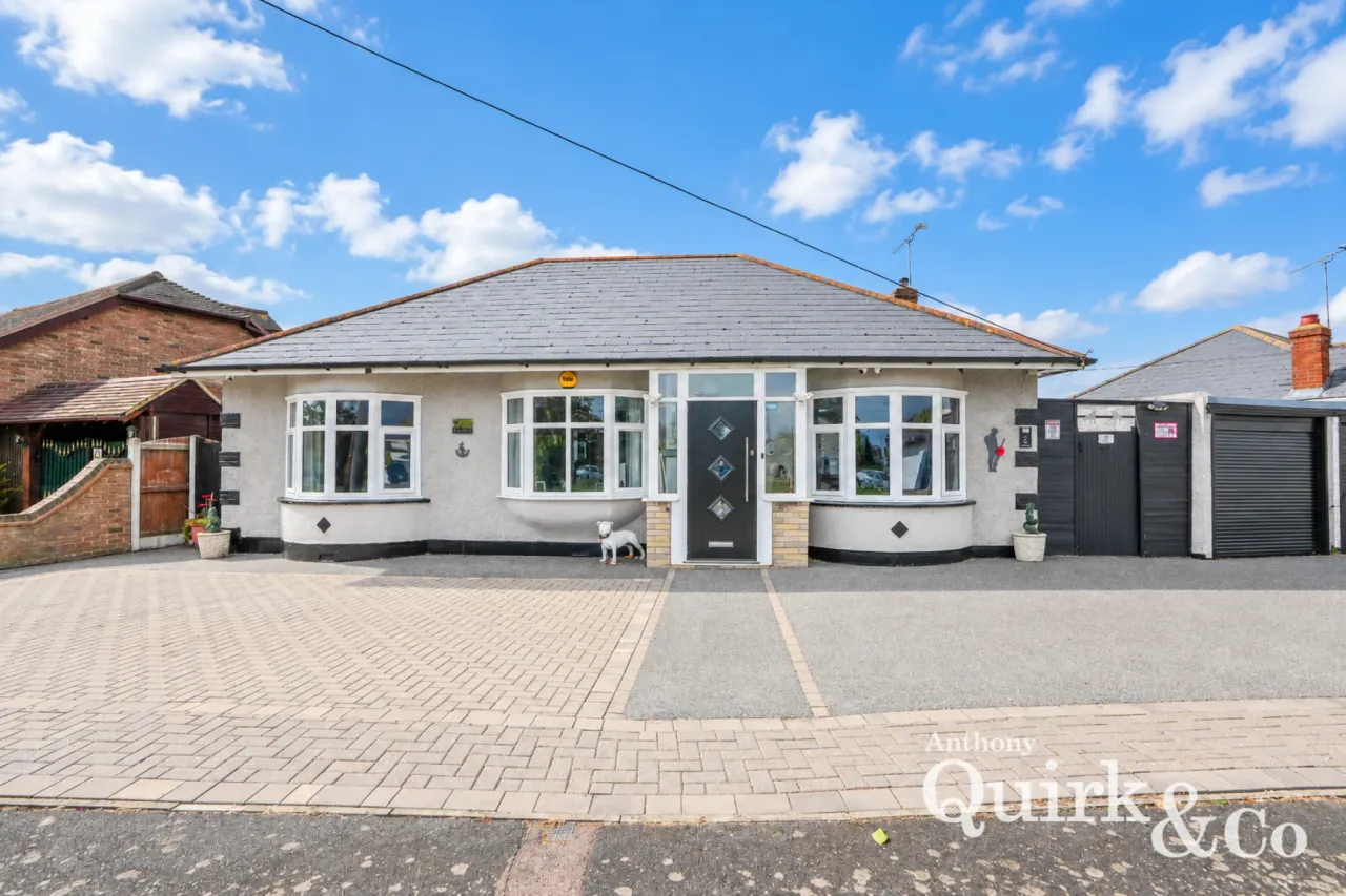 3 bed house for sale, The Driveway, Canvey Island, SS8