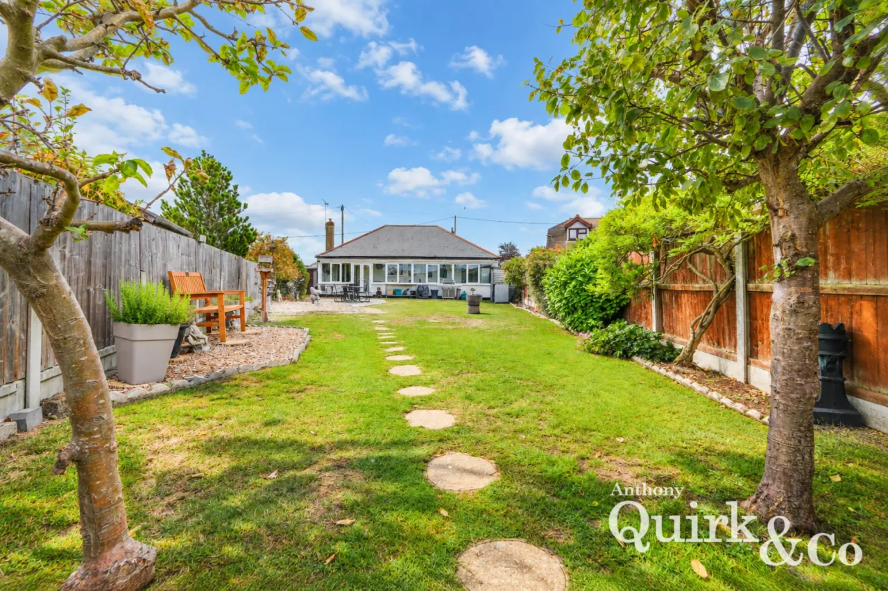 The Driveway, Canvey Island, SS8, photo 2