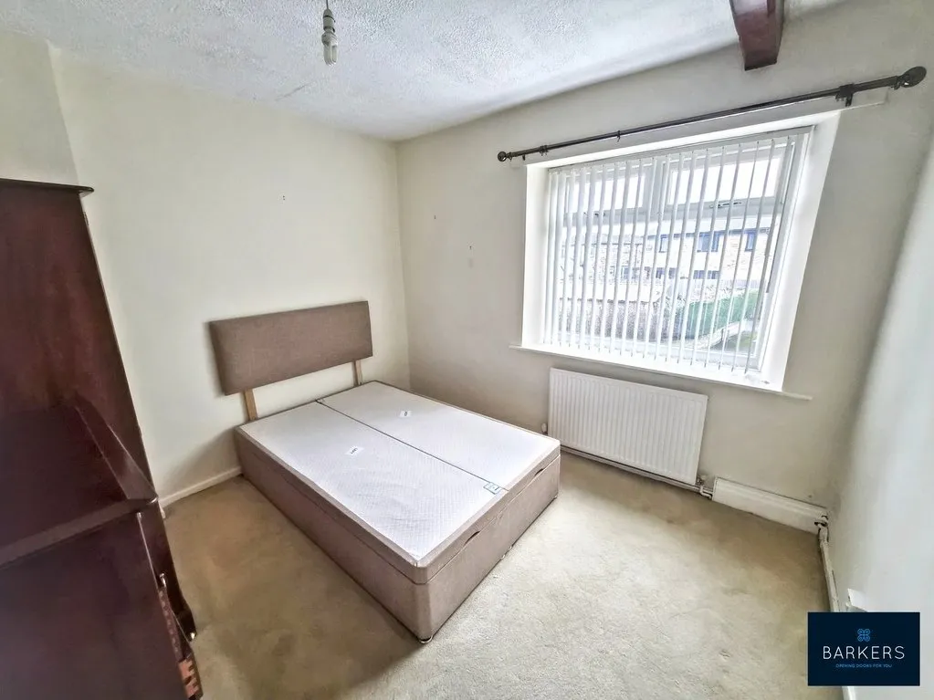 Moor Lane, Birkenshaw BD11 2HH, photo 7