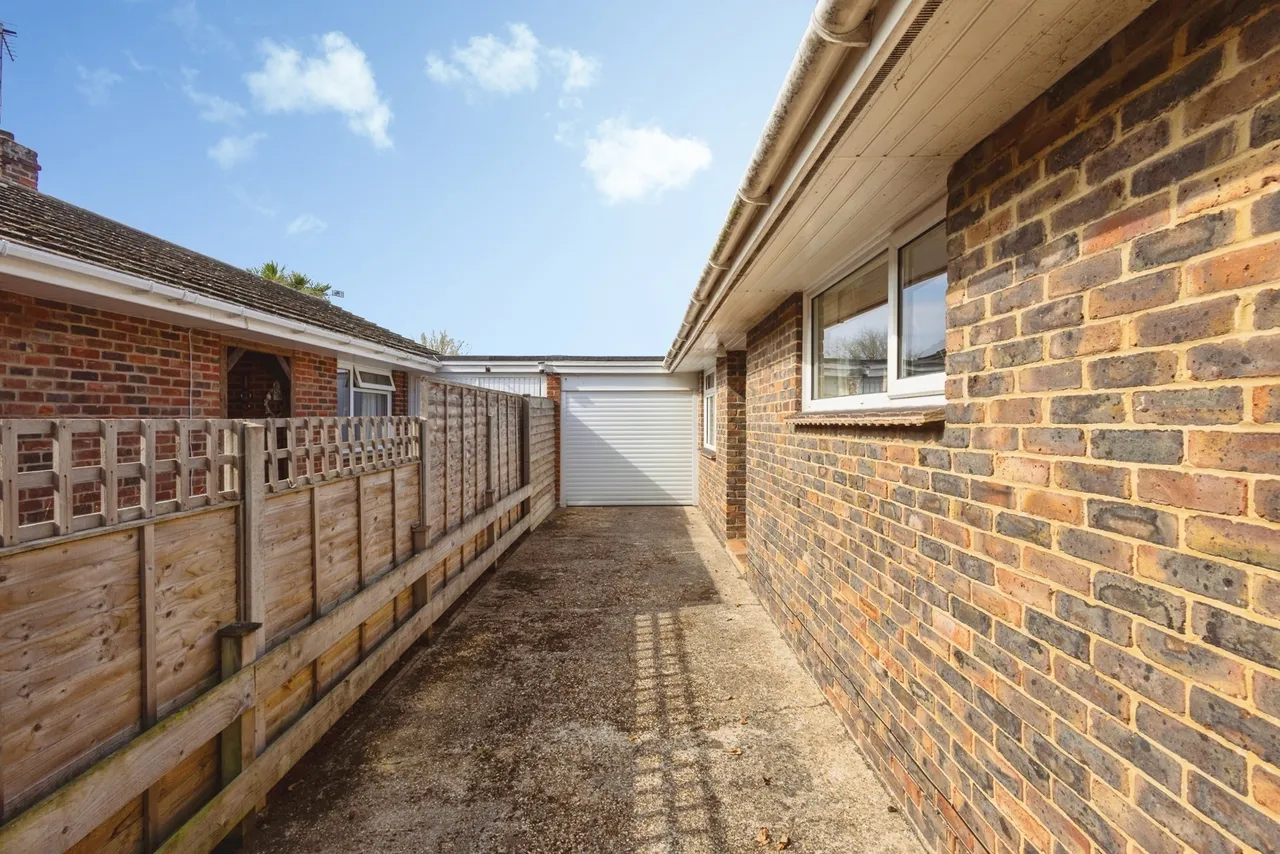 Webb Lane, Hayling Island, PO11, photo 13