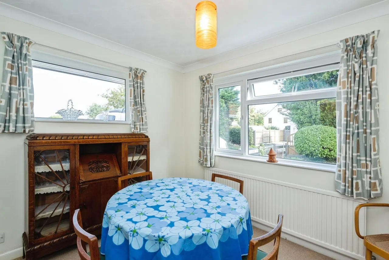 Webb Lane, Hayling Island, PO11, photo 5