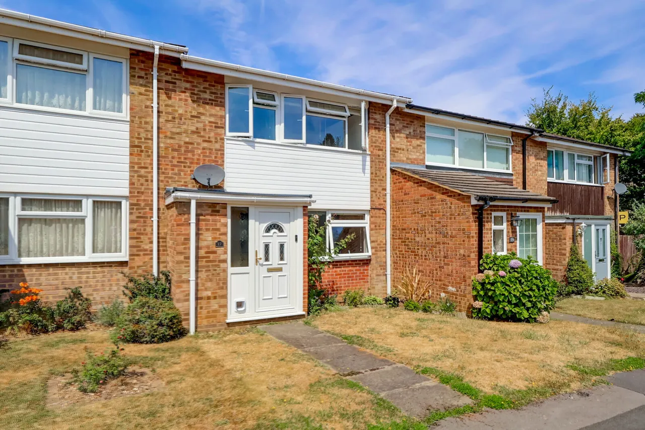 3 bed house for sale, Pine Walk, High Wycombe, HP15