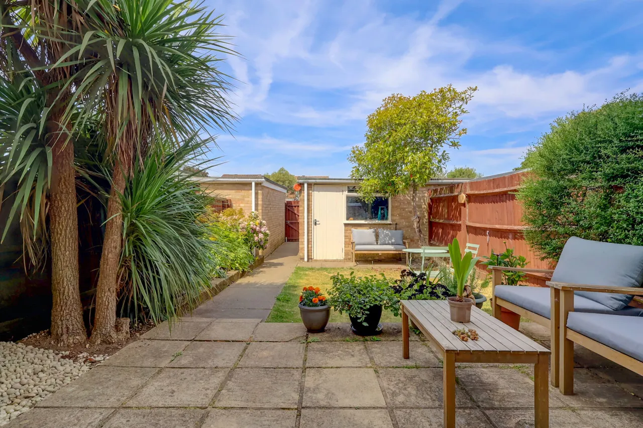 Pine Walk, High Wycombe, HP15, photo 2