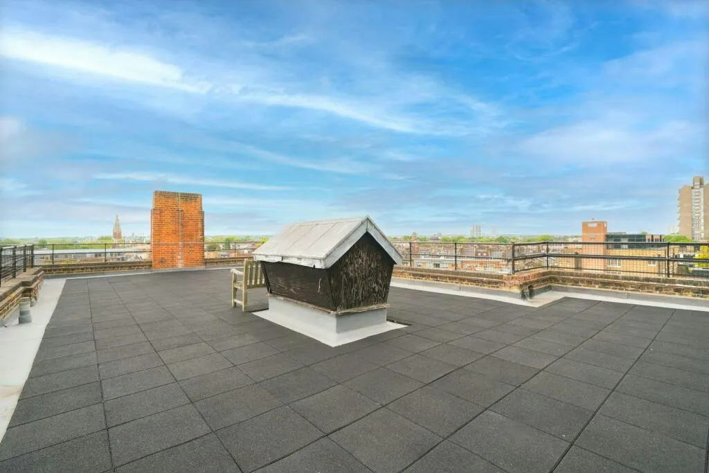 Clapham Road, Oval, London SW9, photo 5