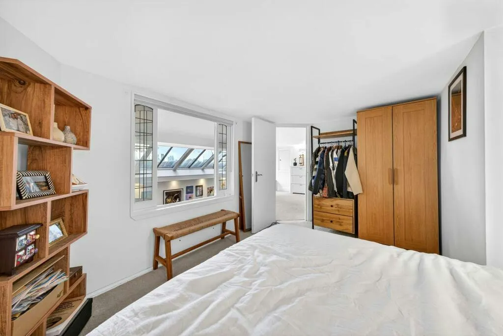 Clapham Road, Oval, London SW9, photo 9