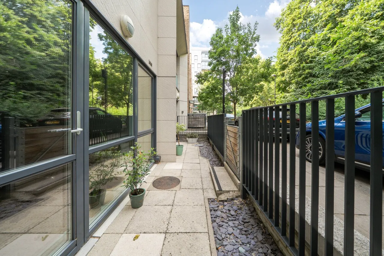 All Saints Road, Acton, W3, photo 8