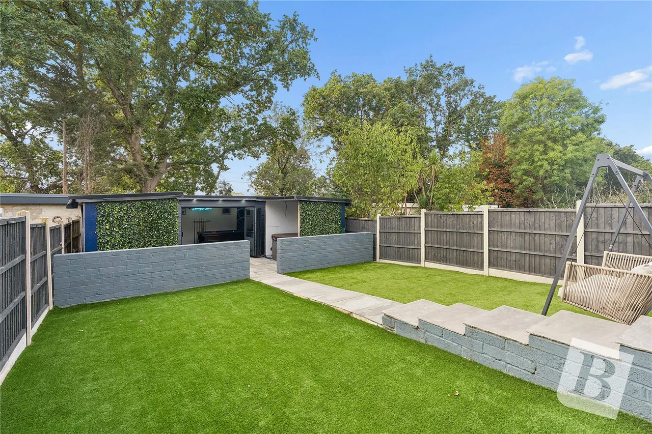 Hillview Avenue, Hornchurch, RM11, photo 14