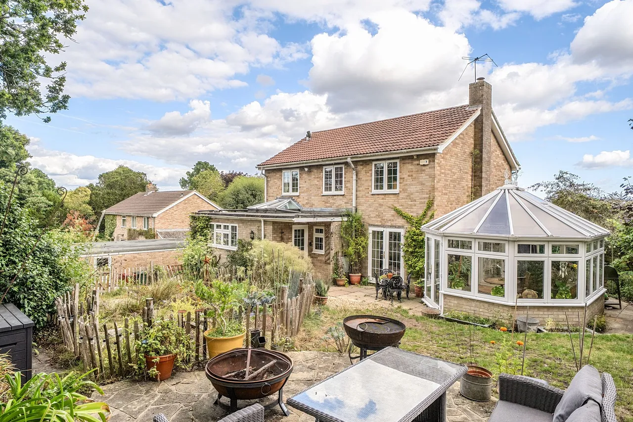 4 bed property for sale, Guillards Oak, Midhurst, GU29