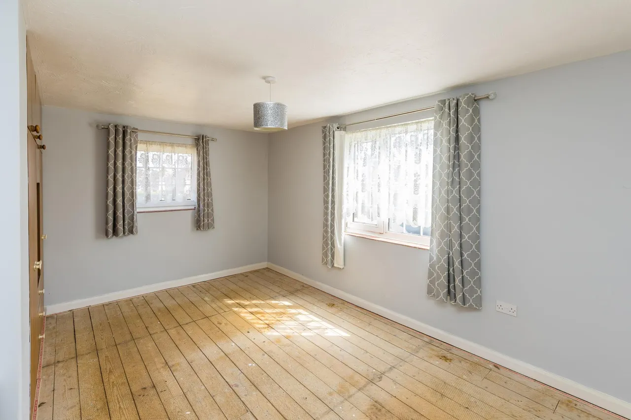 Queens Park, Mold, CH7, photo 8