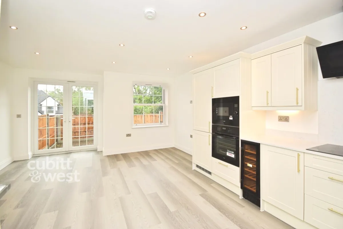 5 bed house to rent, Hartley Old Road, Purley, CR8