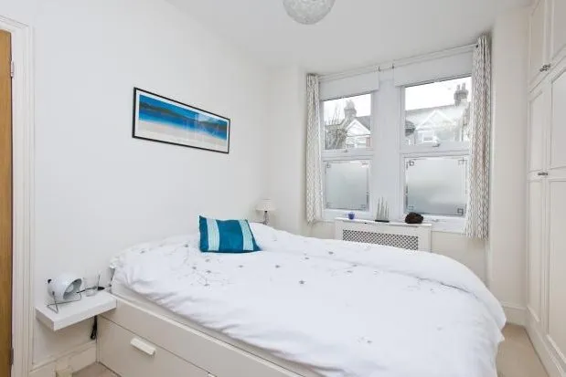 Carlton Park Avenue, Raynes Park, SW20, photo 5