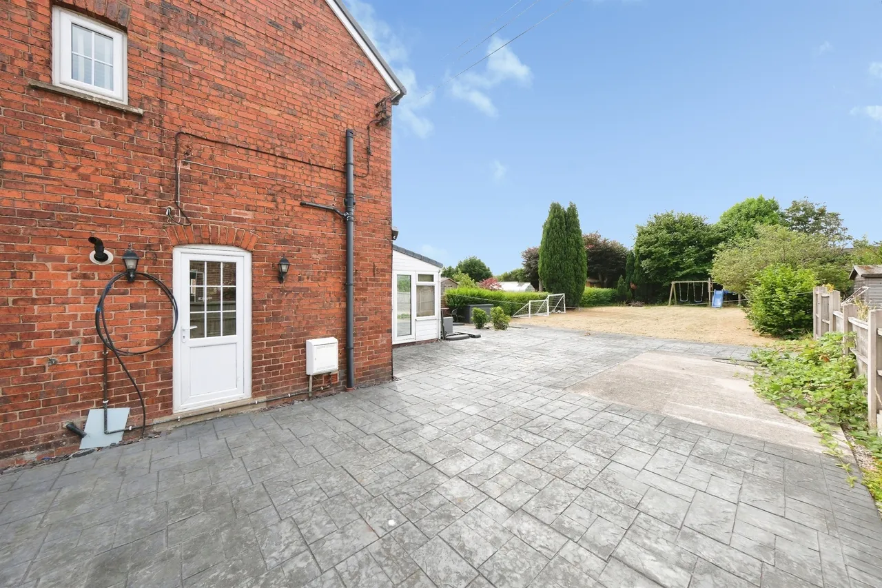 Barlborough Road, Clowne, S43, photo 14