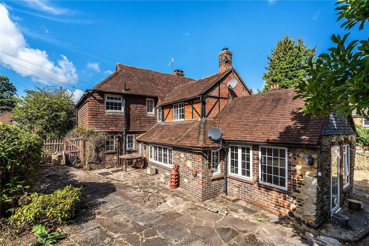High Street, Limpsfield, RH8, photo 3