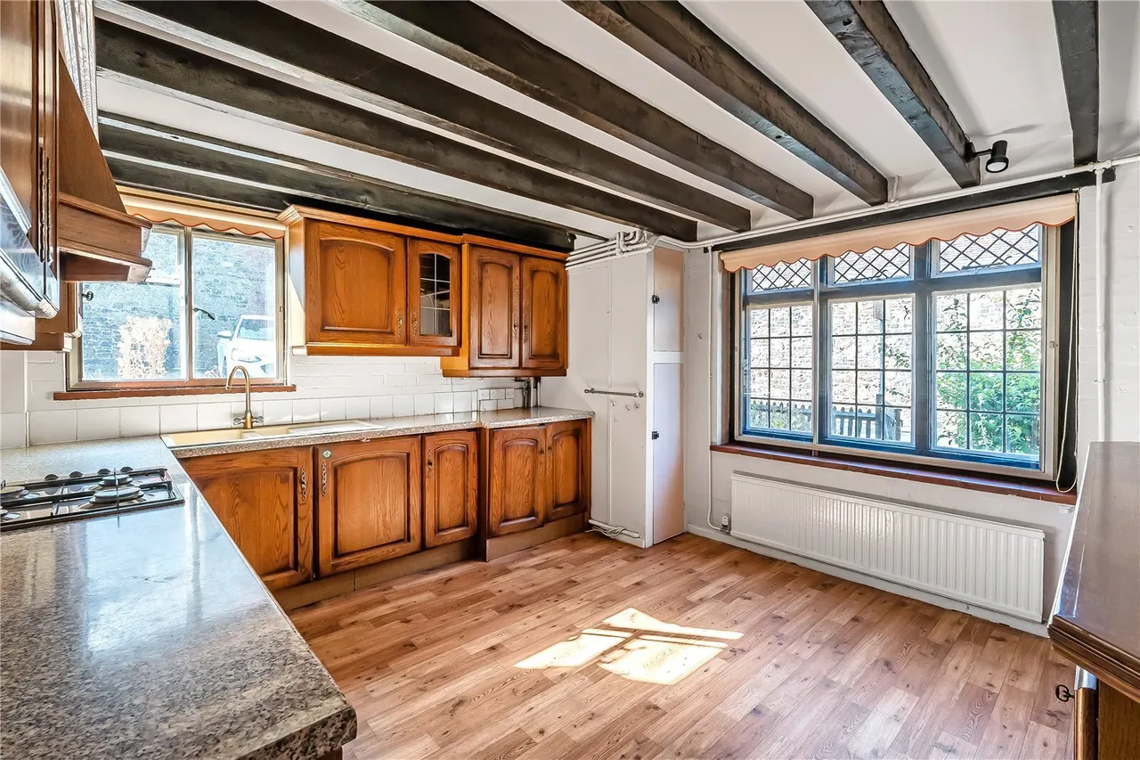 High Street, Limpsfield, RH8, photo 10