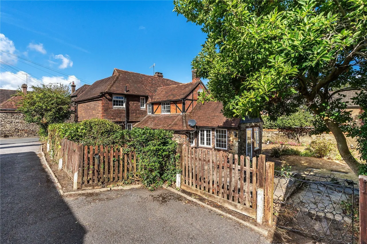 High Street, Limpsfield, RH8, photo 4