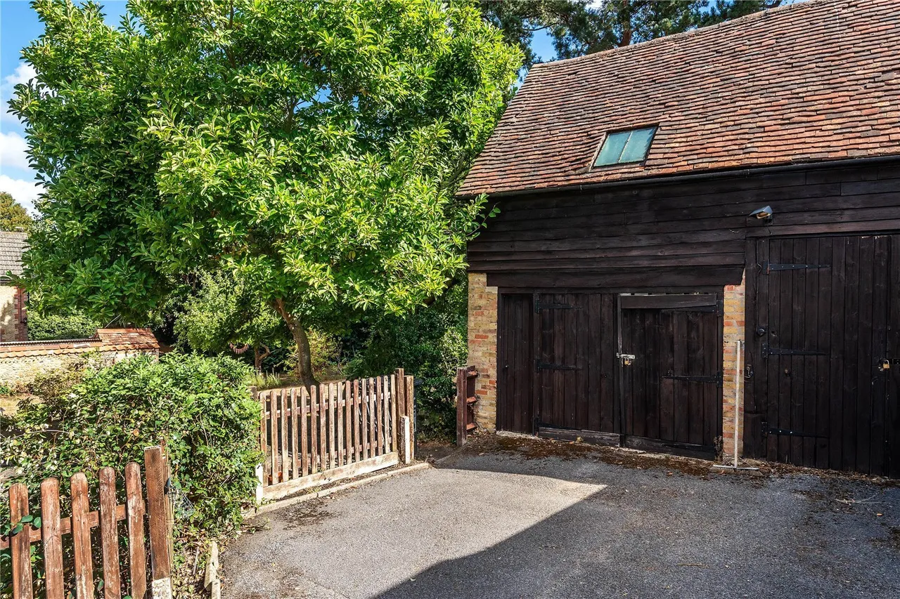 High Street, Limpsfield, RH8, photo 7