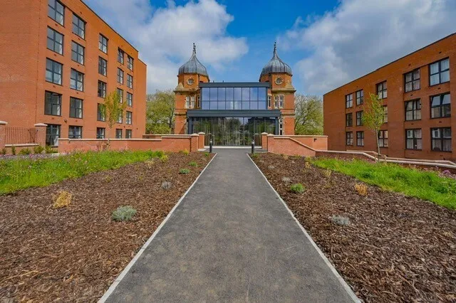 1 bed flat to rent, Hardwick House, DE1
