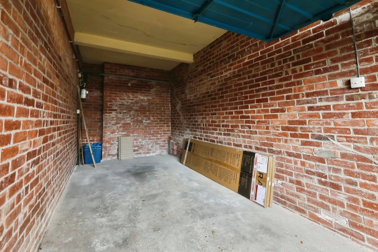 Crimicar Lane, Sheffield, S10, photo 13