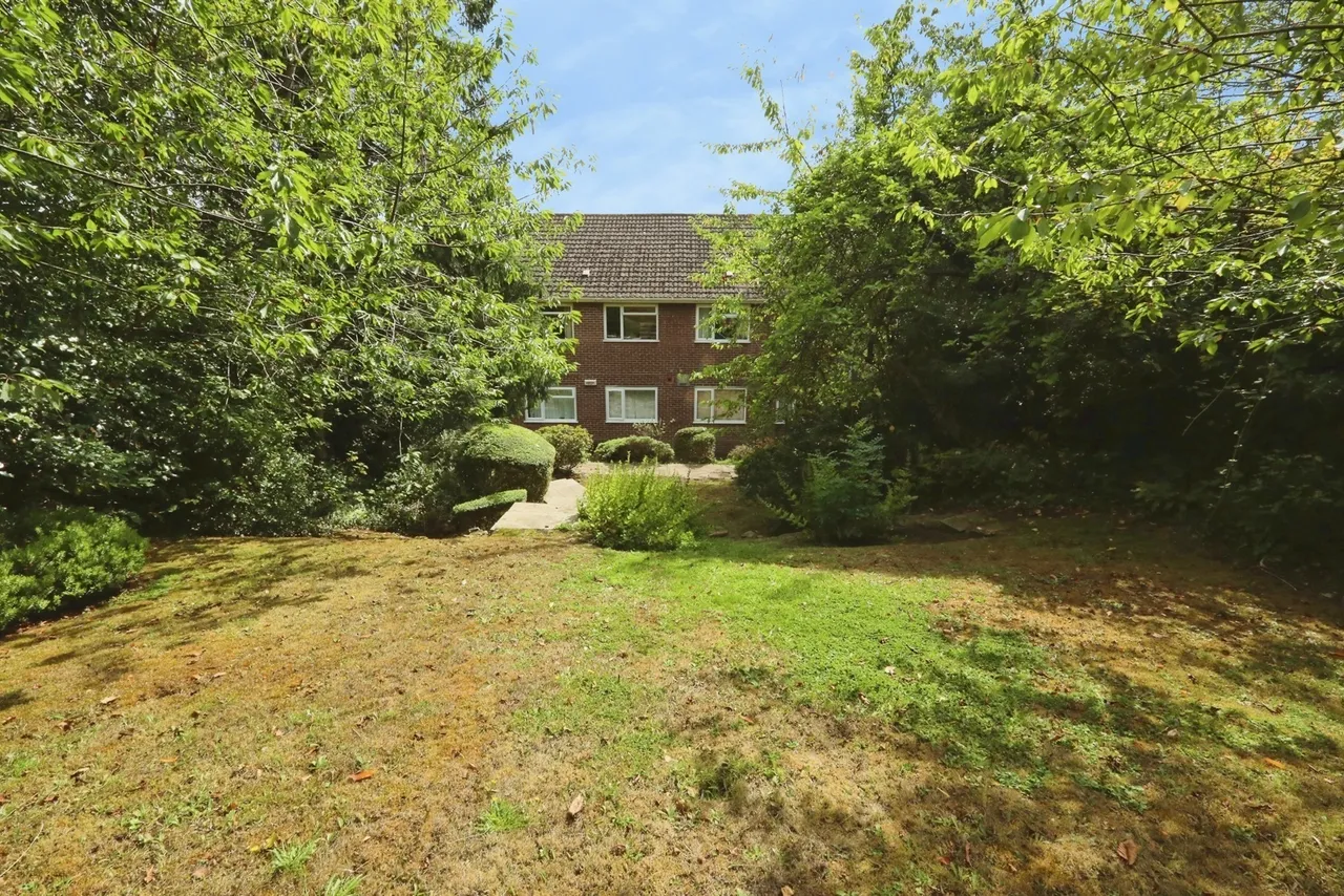 Crimicar Lane, Sheffield, S10, photo 14