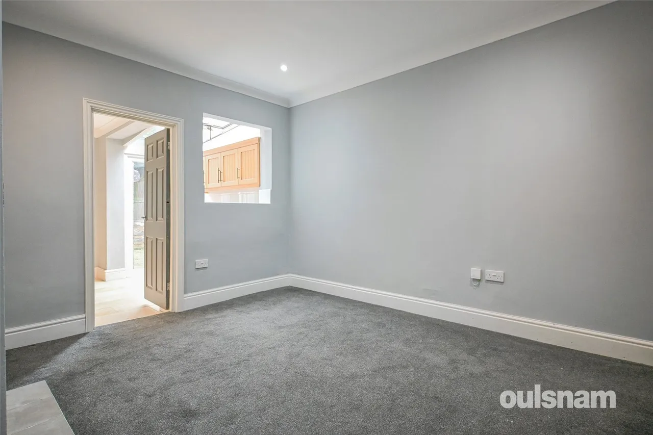 Hagley Road West, Bearwood, West Midlands, B67 5EZ, photo 5