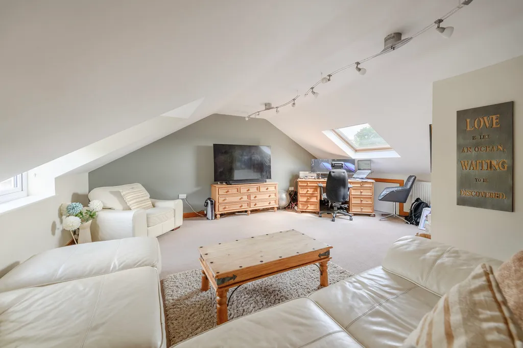 Belton Close, Whitchurch, photo 20