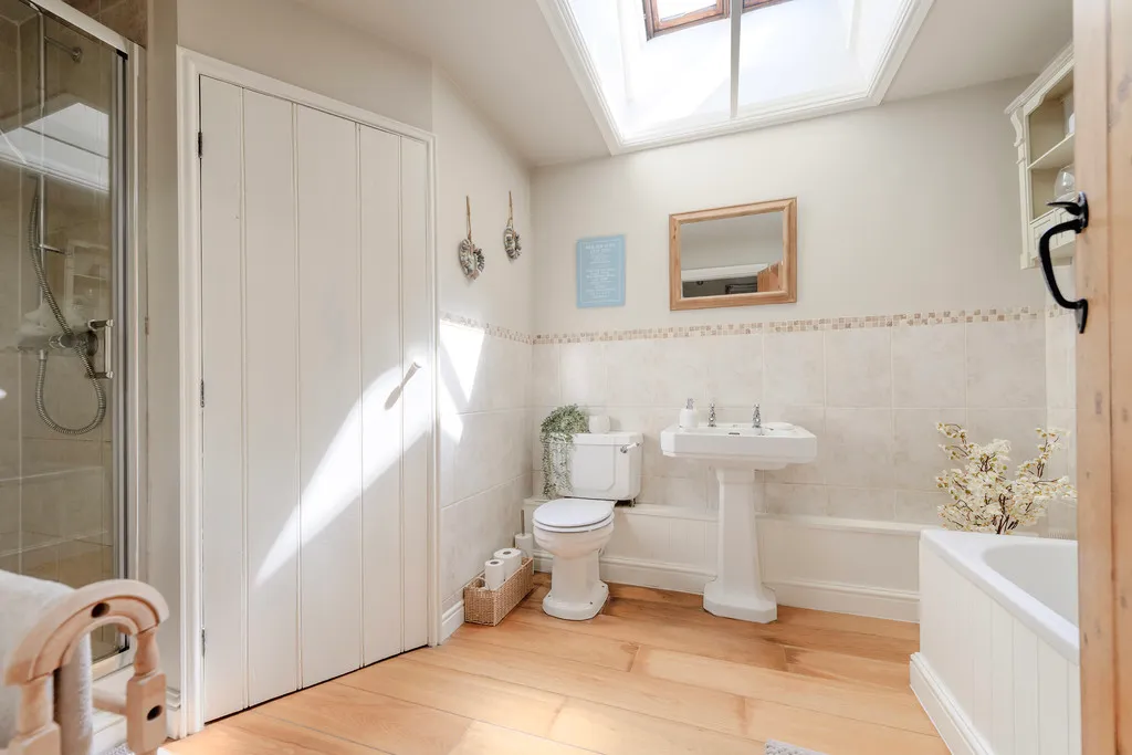 Belton Close, Whitchurch, photo 13