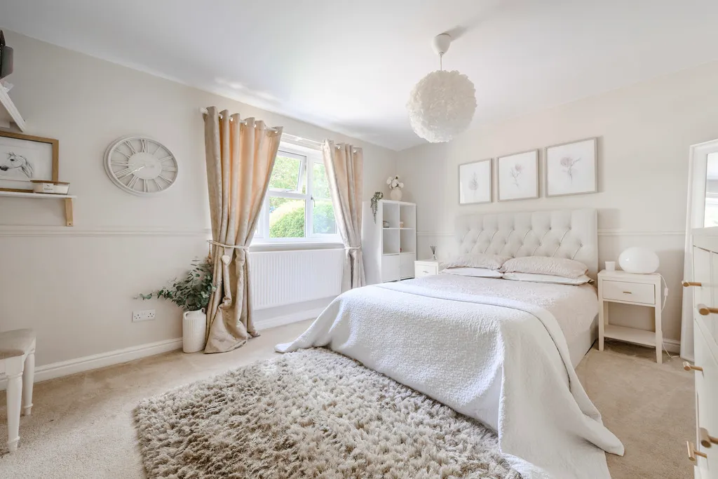 Belton Close, Whitchurch, photo 11