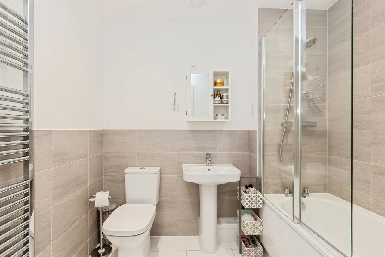 Purssell Road, Weston Turville, Aylesbury, photo 6