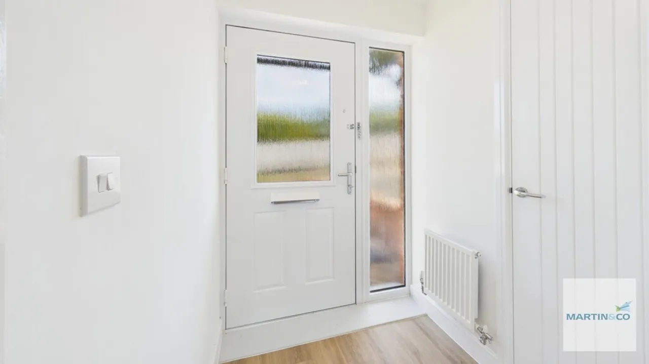 Watts Close, B75, photo 2