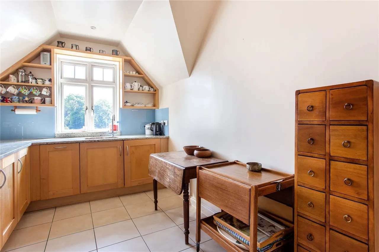 Horsham Road, Bramley, GU5, photo 5