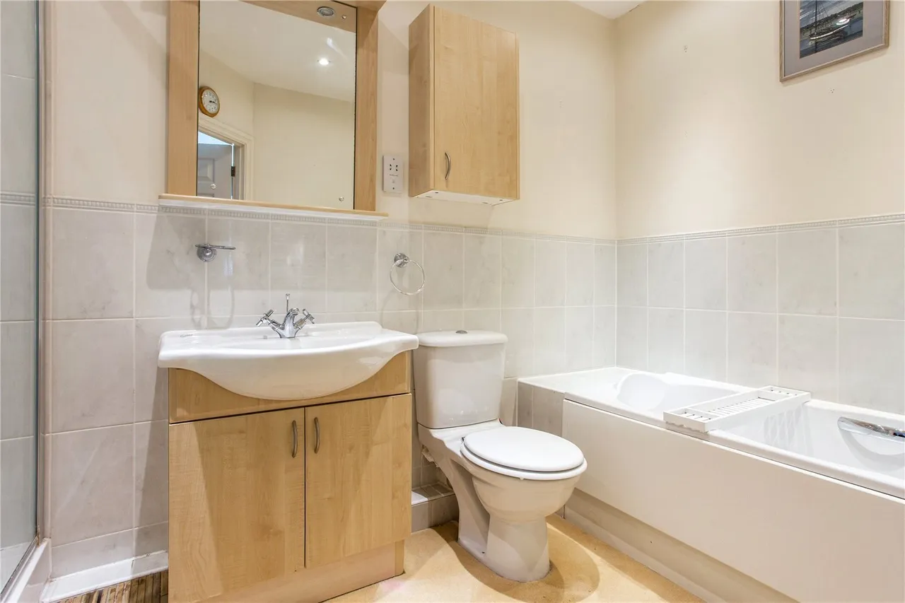 Horsham Road, Bramley, GU5, photo 9